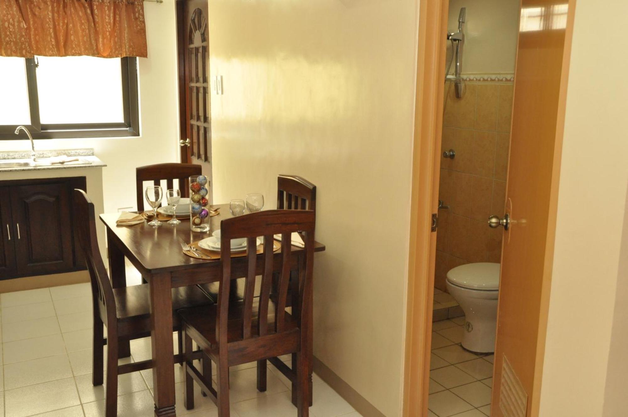 Pal-Watson Apartments Île de Mactan Chambre photo